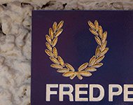Изготовление входной таблички «Fred Perry»